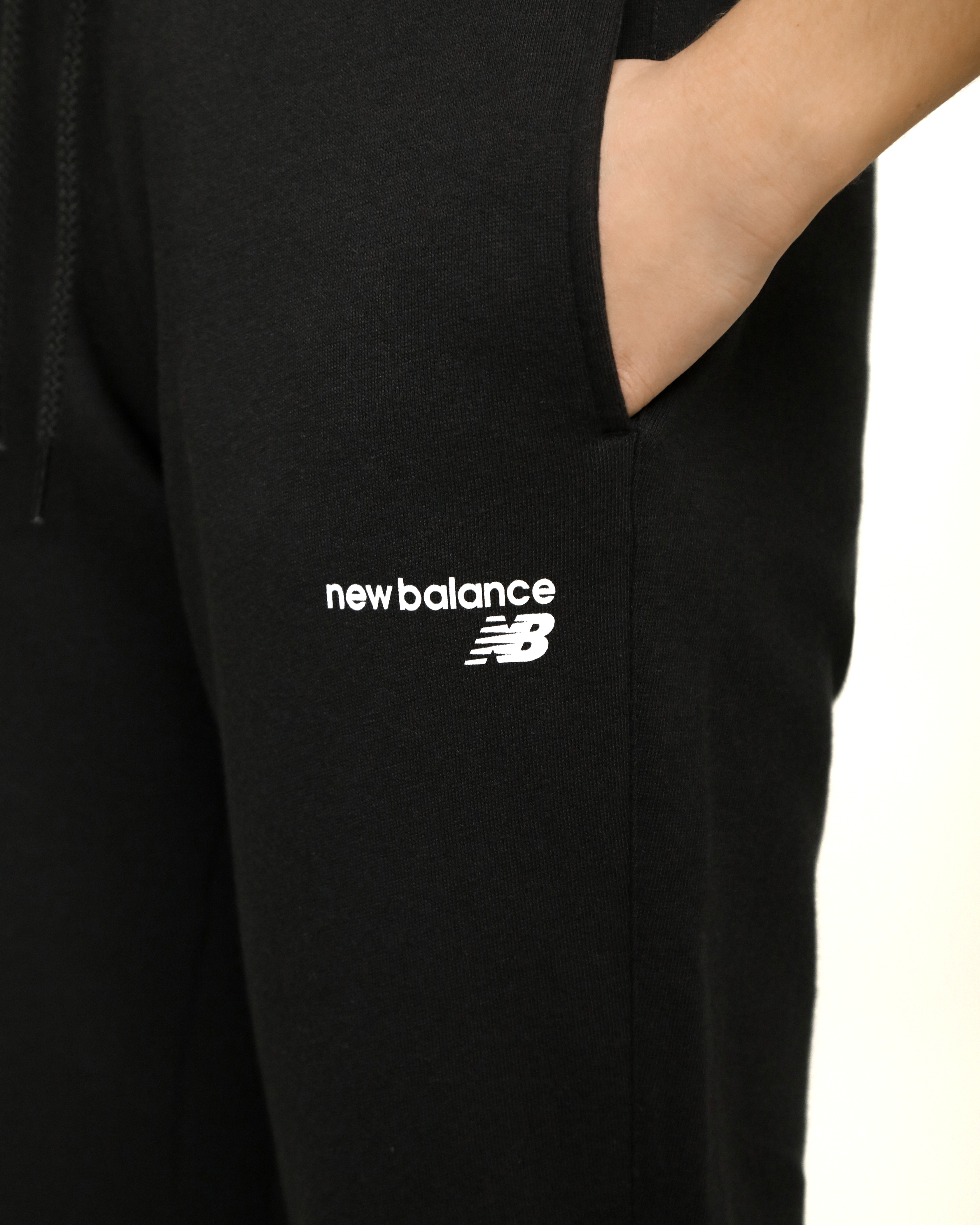Брюки New Balance Classic CF Жіноча р.XS