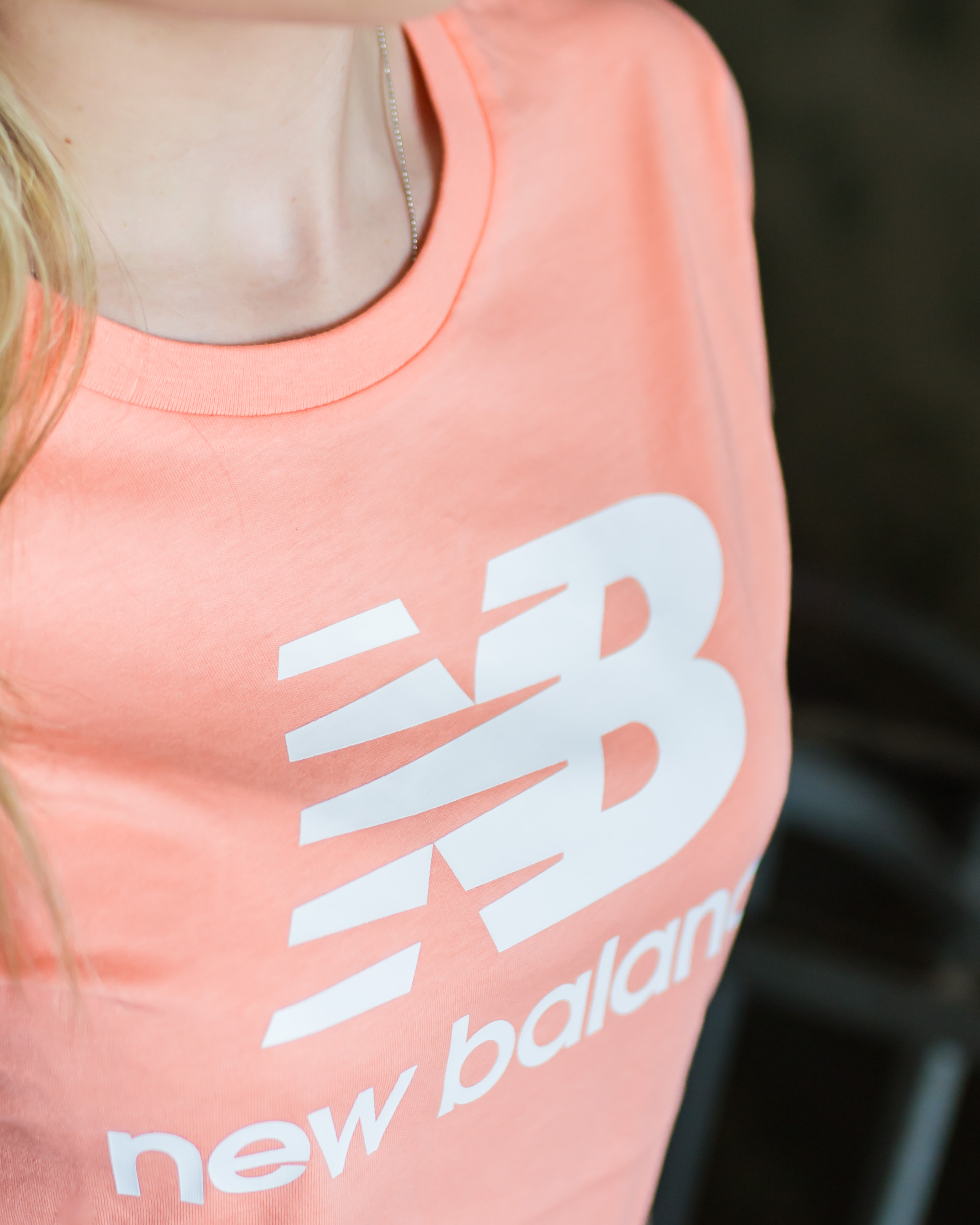 Футболка New Balance Ess Stacked Logo Жіноча р.XS Помаранчевий
