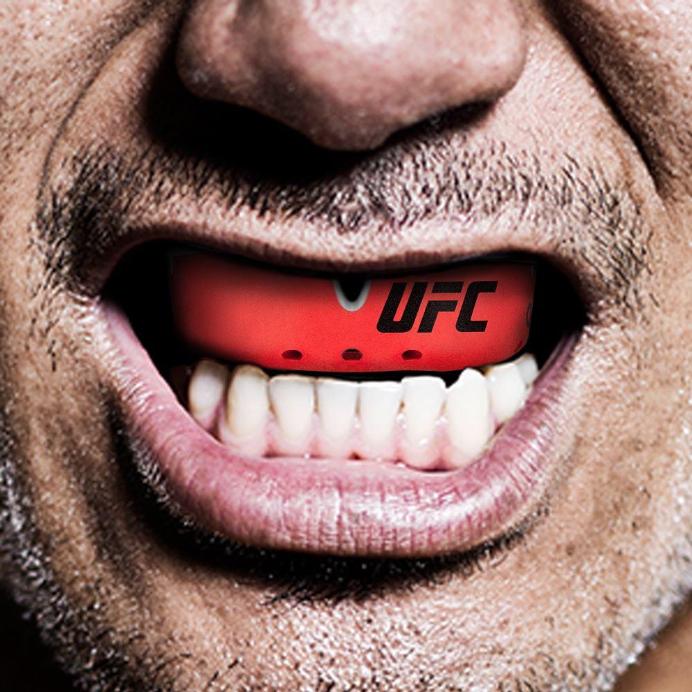 Капа OPRO Silver UFC Hologram Red/Black фото товару