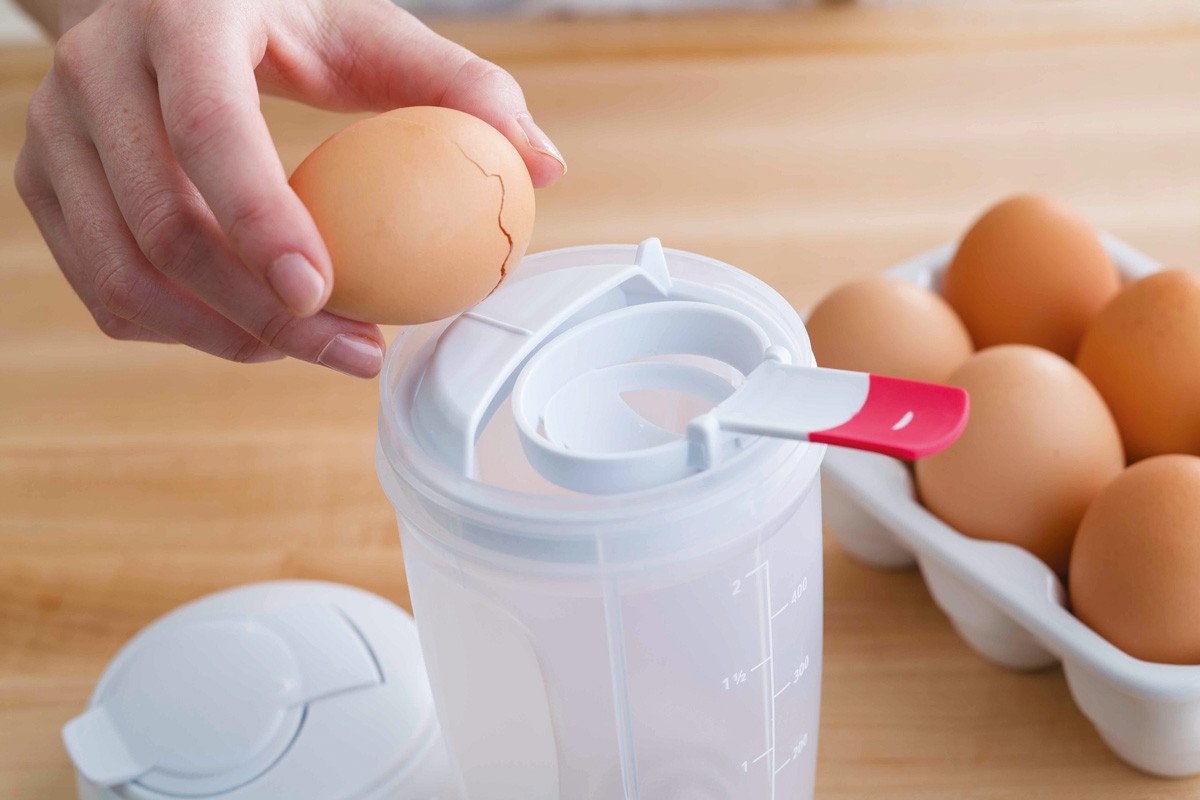 Универсальный блендер BlenderBottle Whiskware EggMixer 3-в-1 591 мл Белый (EggMixer) фото товара