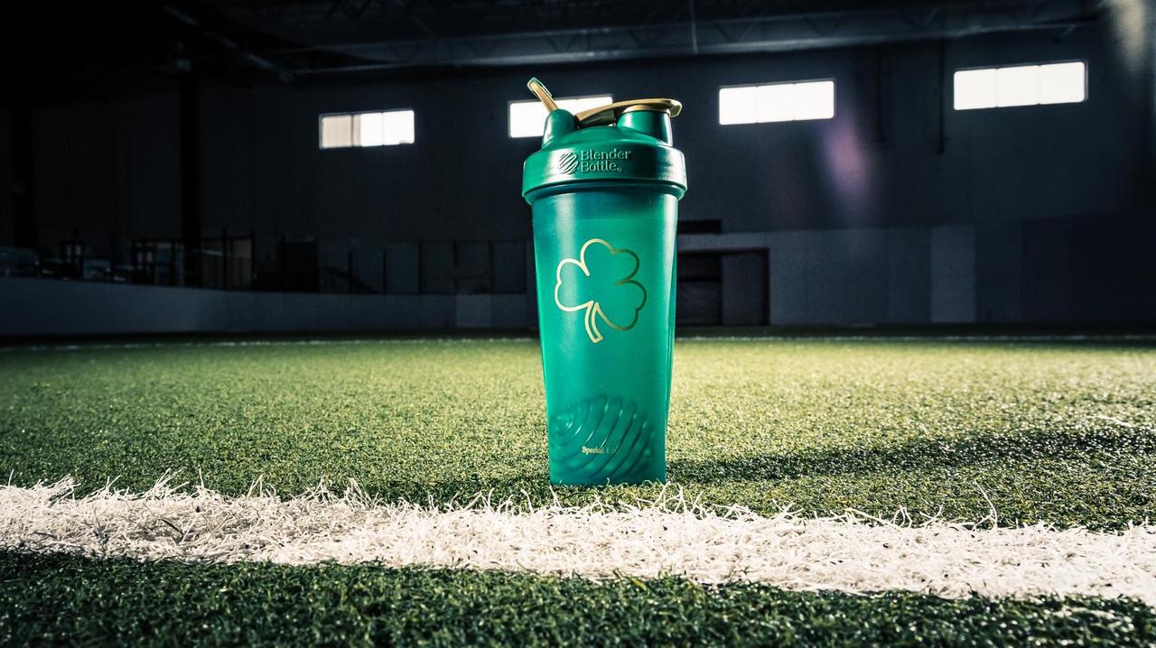 Спортивный шейкер BlenderBottle Classic Loop 820ml Special Edition  Gold Green (ORIGINAL) фото товара