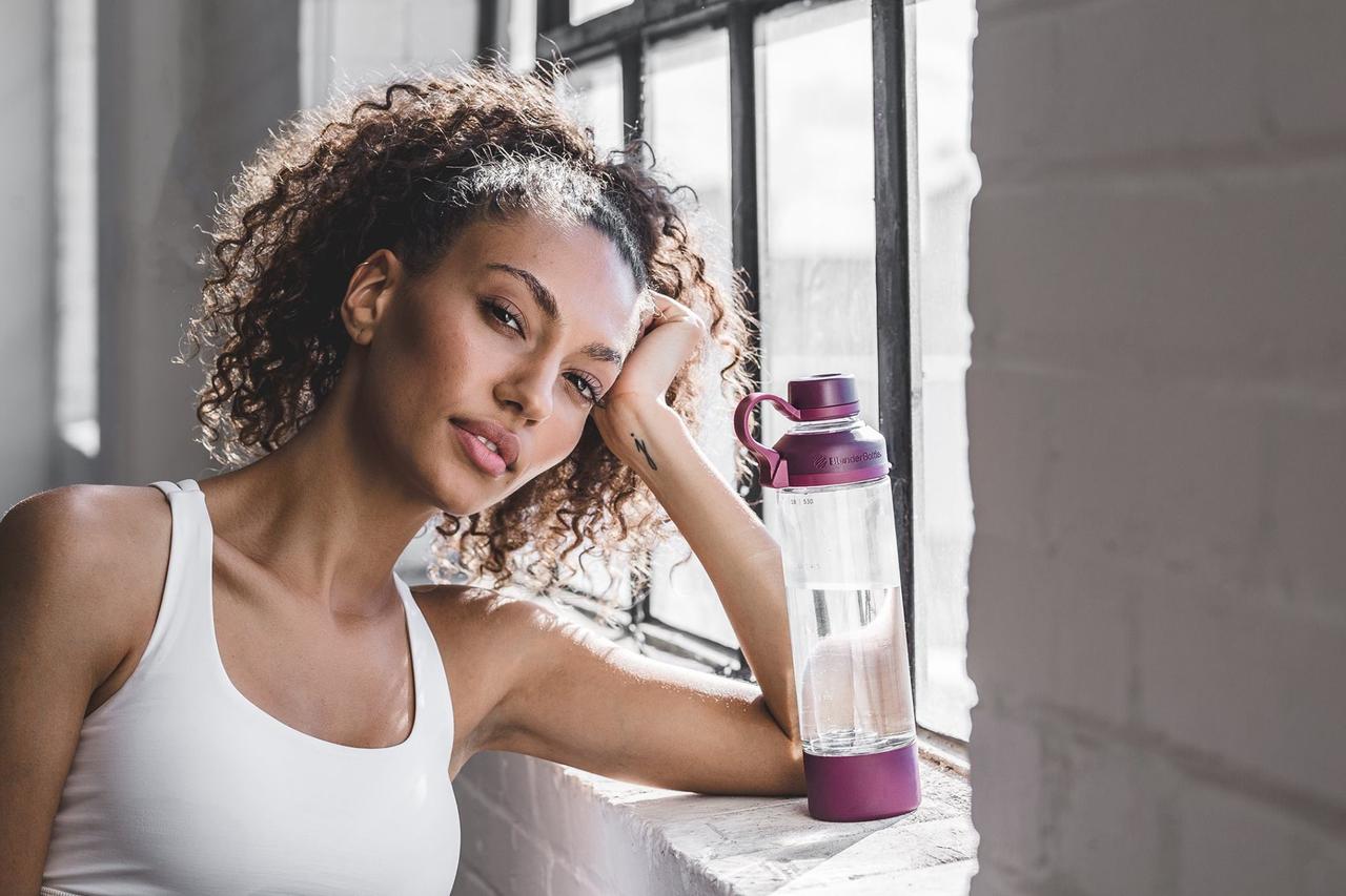 Спортивная бутылка-шейкер BlenderBottle Mantra Glass Plum (СКЛО) 600мл (ORIGINAL) фото товара