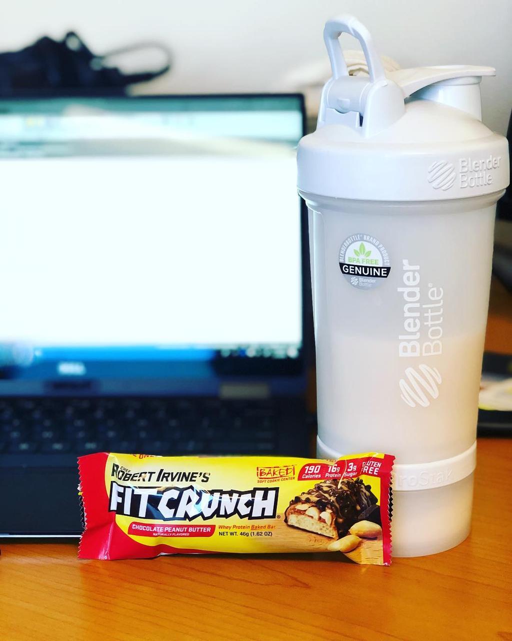 Шейкер спортивный BlenderBottle ProStak 650ml с 2-мя контейнерами White (ORIGINAL) фото товару