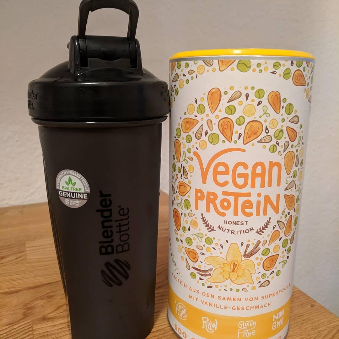 Спортивный шейкер BlenderBottle Classic Loop 820ml Black (ORIGINAL) фото товару