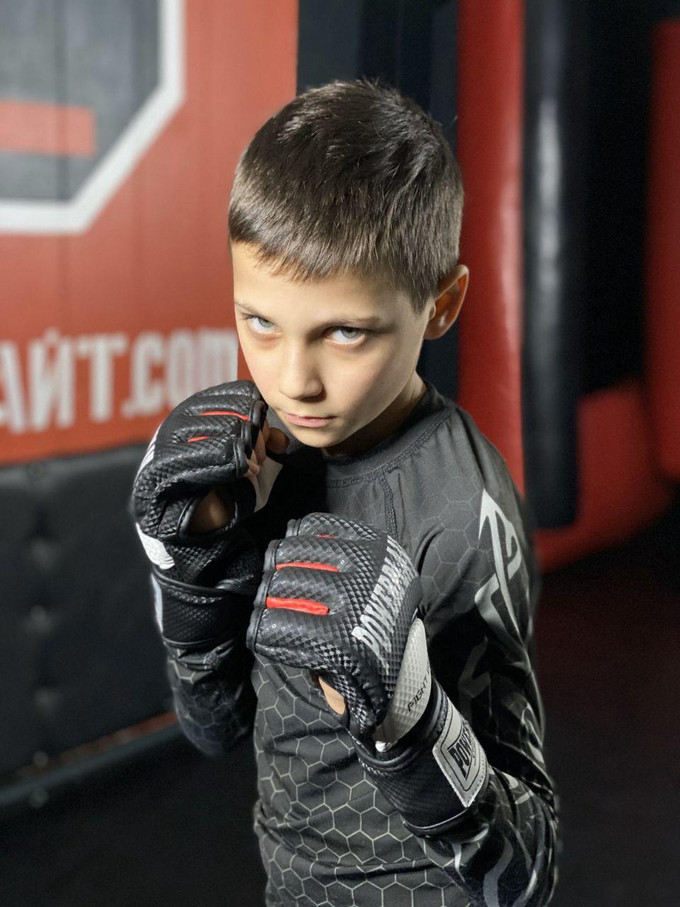 Рукавички для MMA PowerPlay 3075 Чорні-Білі XS фото товару