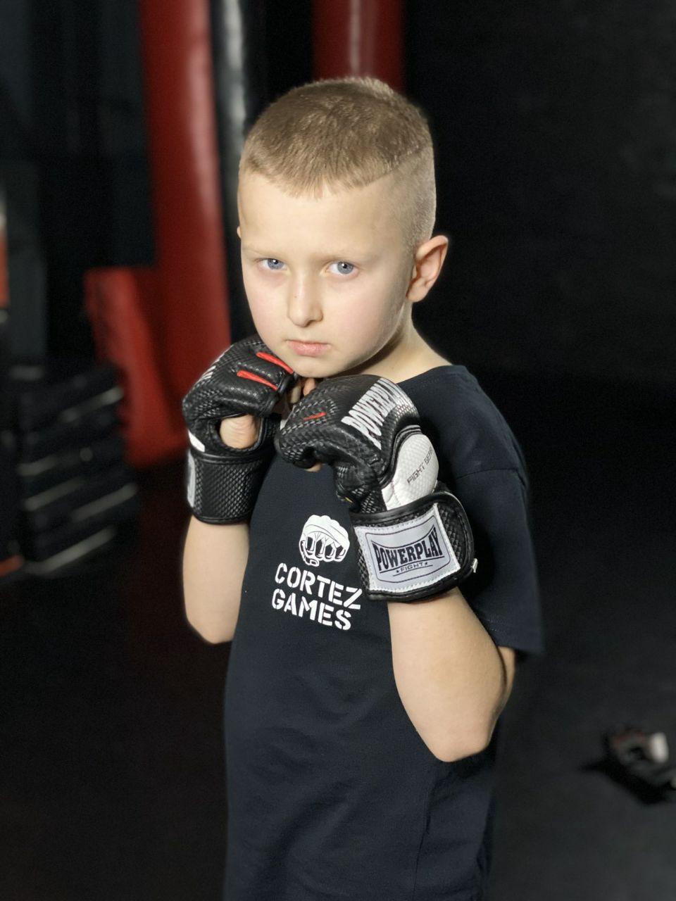 Рукавички для MMA PowerPlay 3075 Чорні-Білі M фото товара