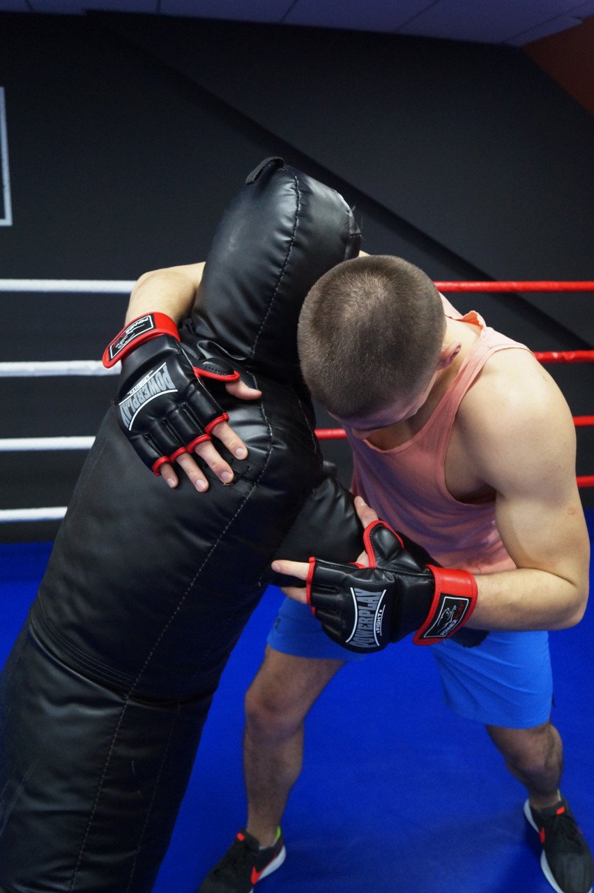Рукавички для MMA PowerPlay 3058 Чорно-Червоні M фото товара