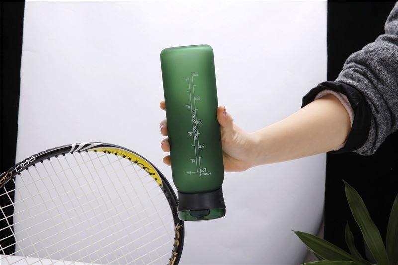 Пляшка для води CASNO 600 мл KXN-1196 Зелена з соломинкою фото товара