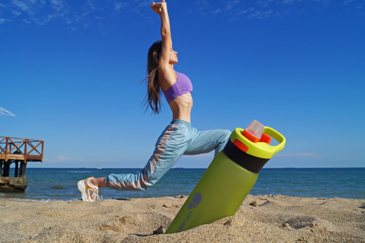 Пляшка для води CASNO 750 мл KXN-1207 Зелена з соломинкою фото товару