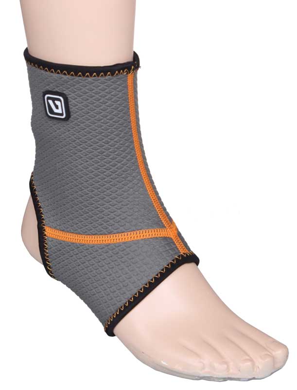 Фіксатор щиколотки LiveUp ANKLE SUPPORT, LS5634-SM фото товару