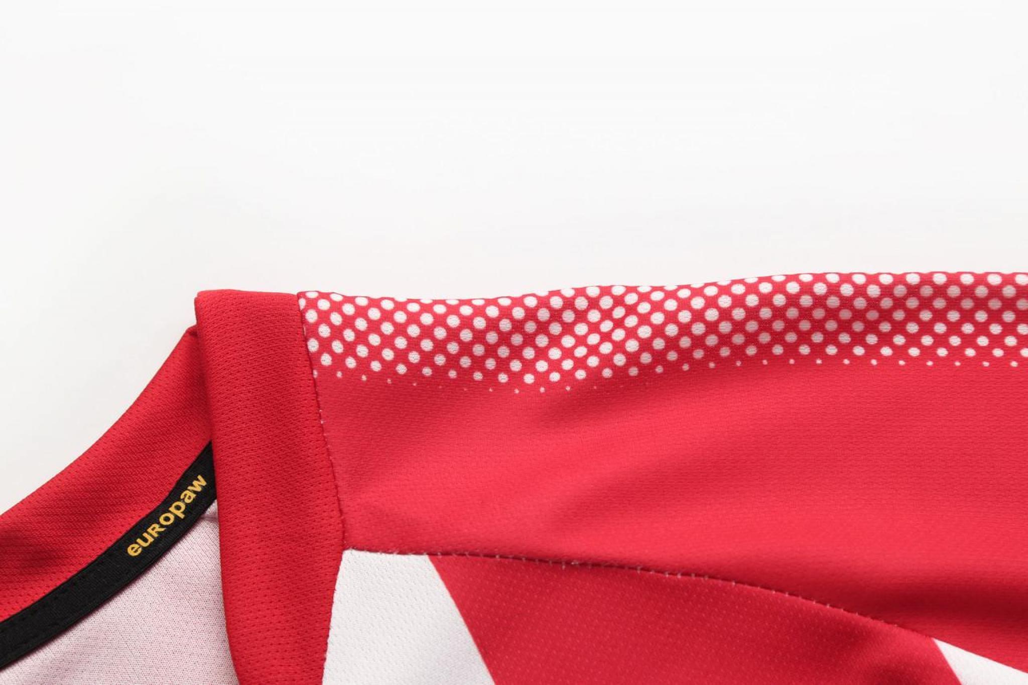 Футбольная форма Europaw 020 красно-белая [L] фото товару