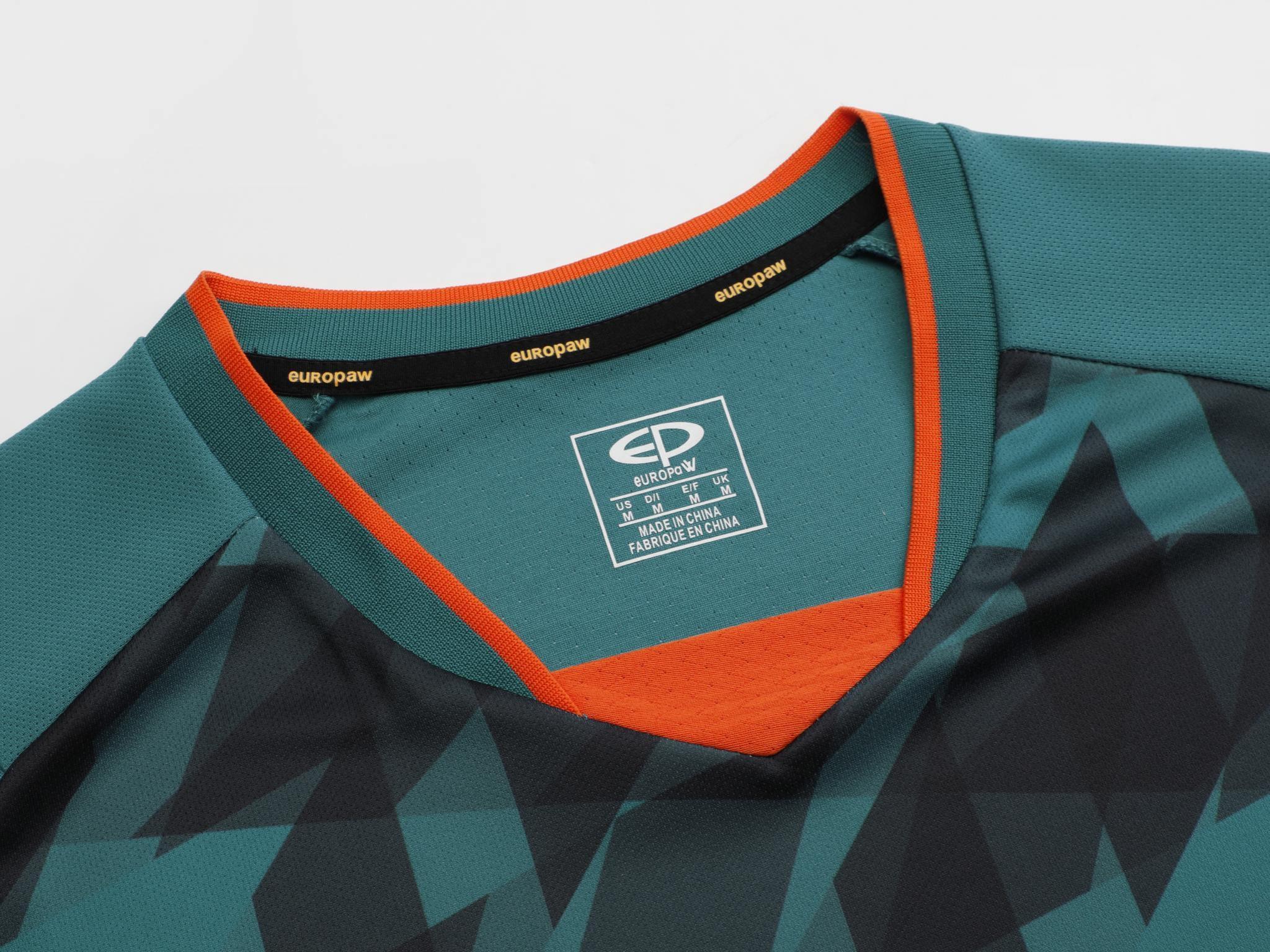 Футбольная форма Europaw 027 т.зелено-оранжевая [XL] фото товару