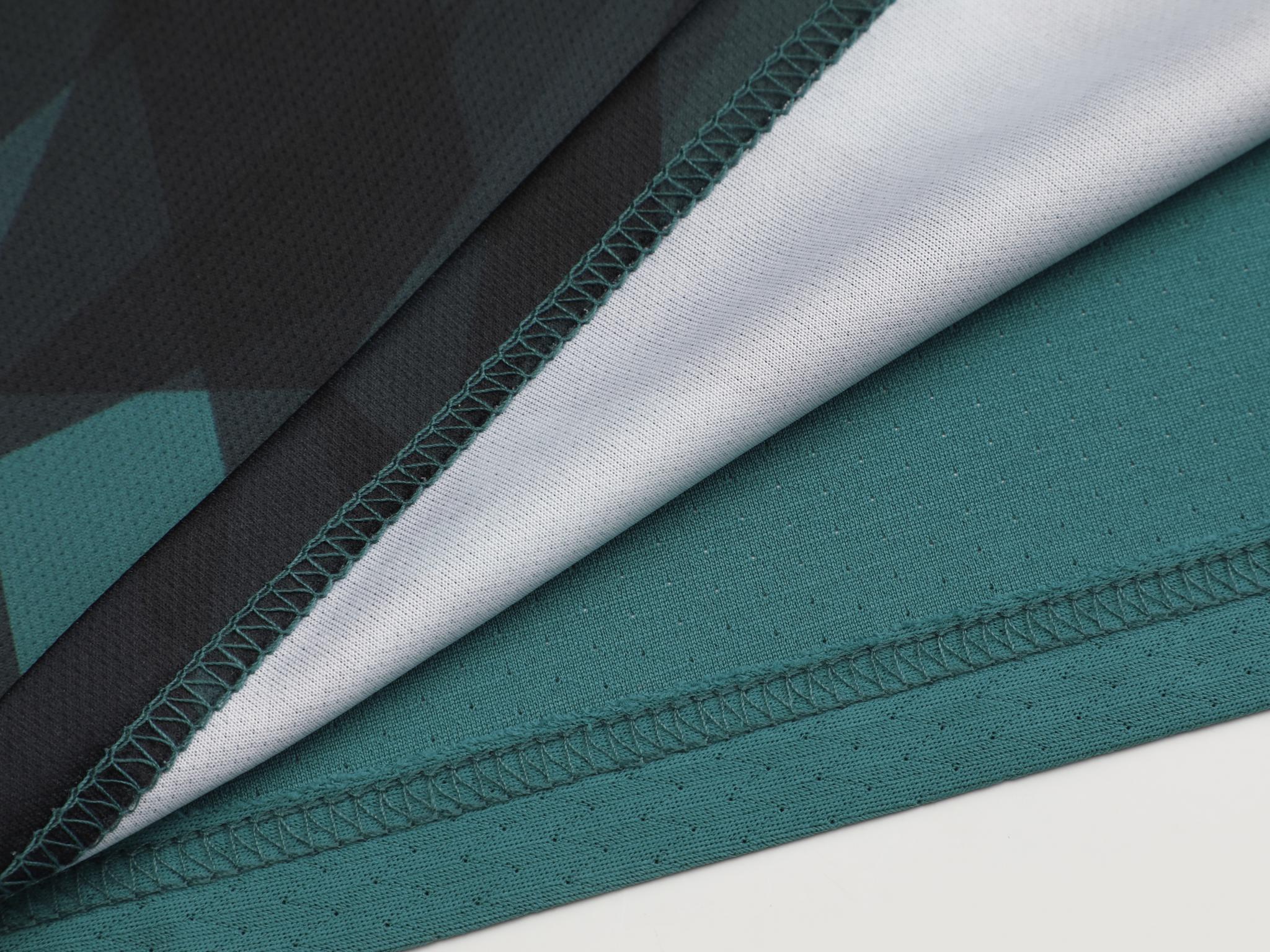 Футбольная форма Europaw 027 т.зелено-оранжевая [XL] фото товару