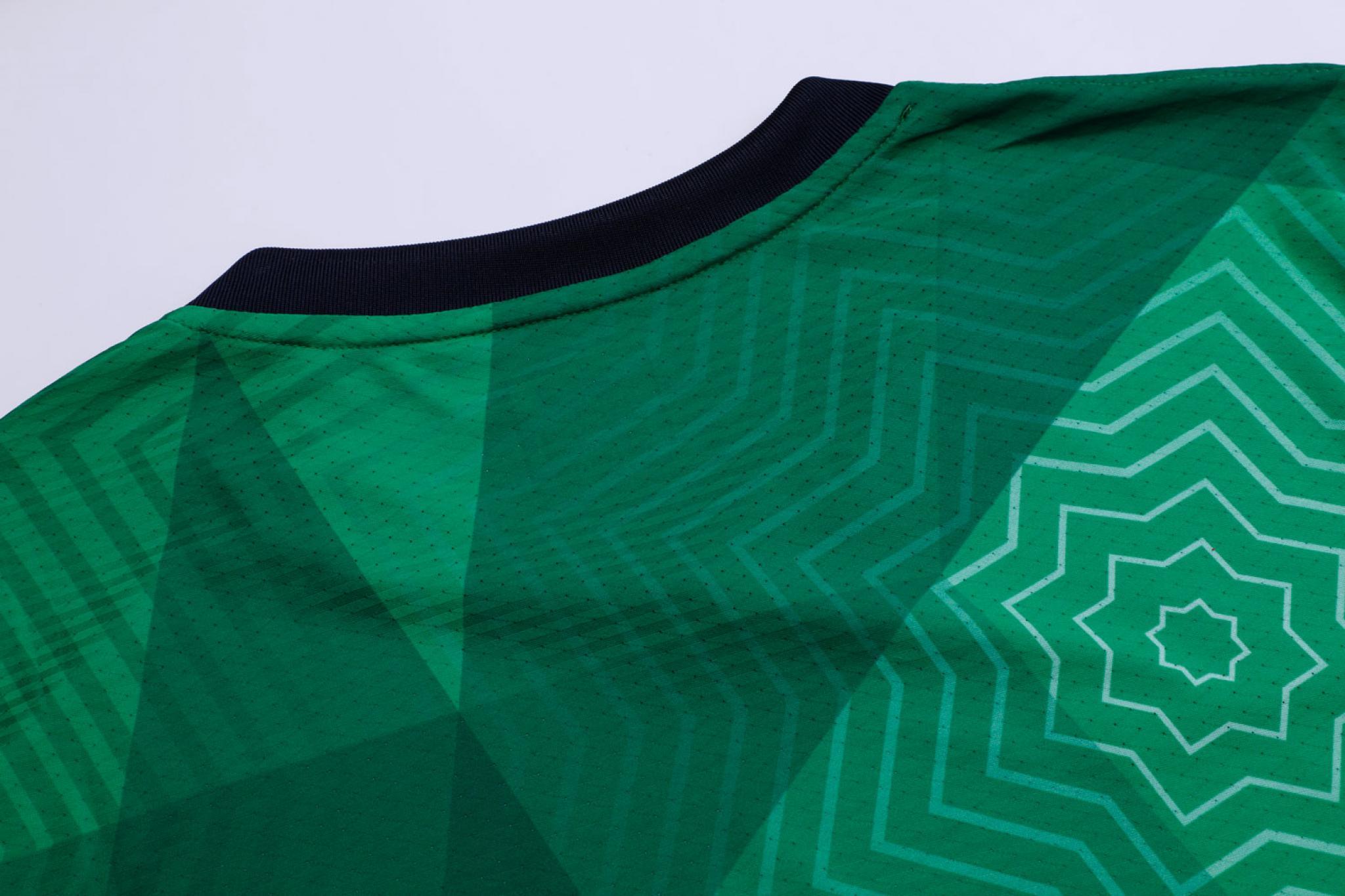 Футбольная форма Europaw 025 зелено-т.синяя [L] фото товару