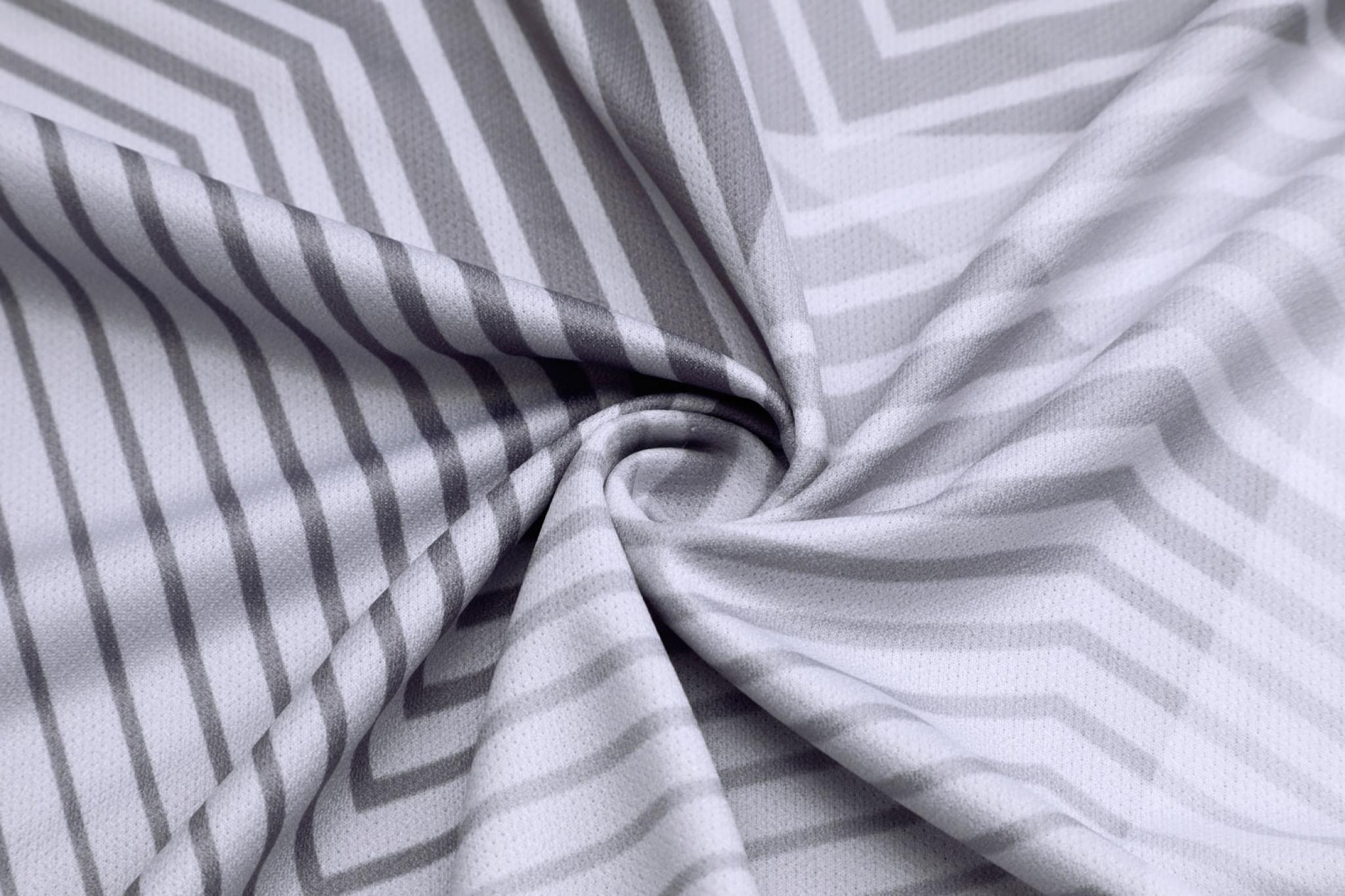 Футбольная форма Europaw 025 бело-серая [XL] фото товара