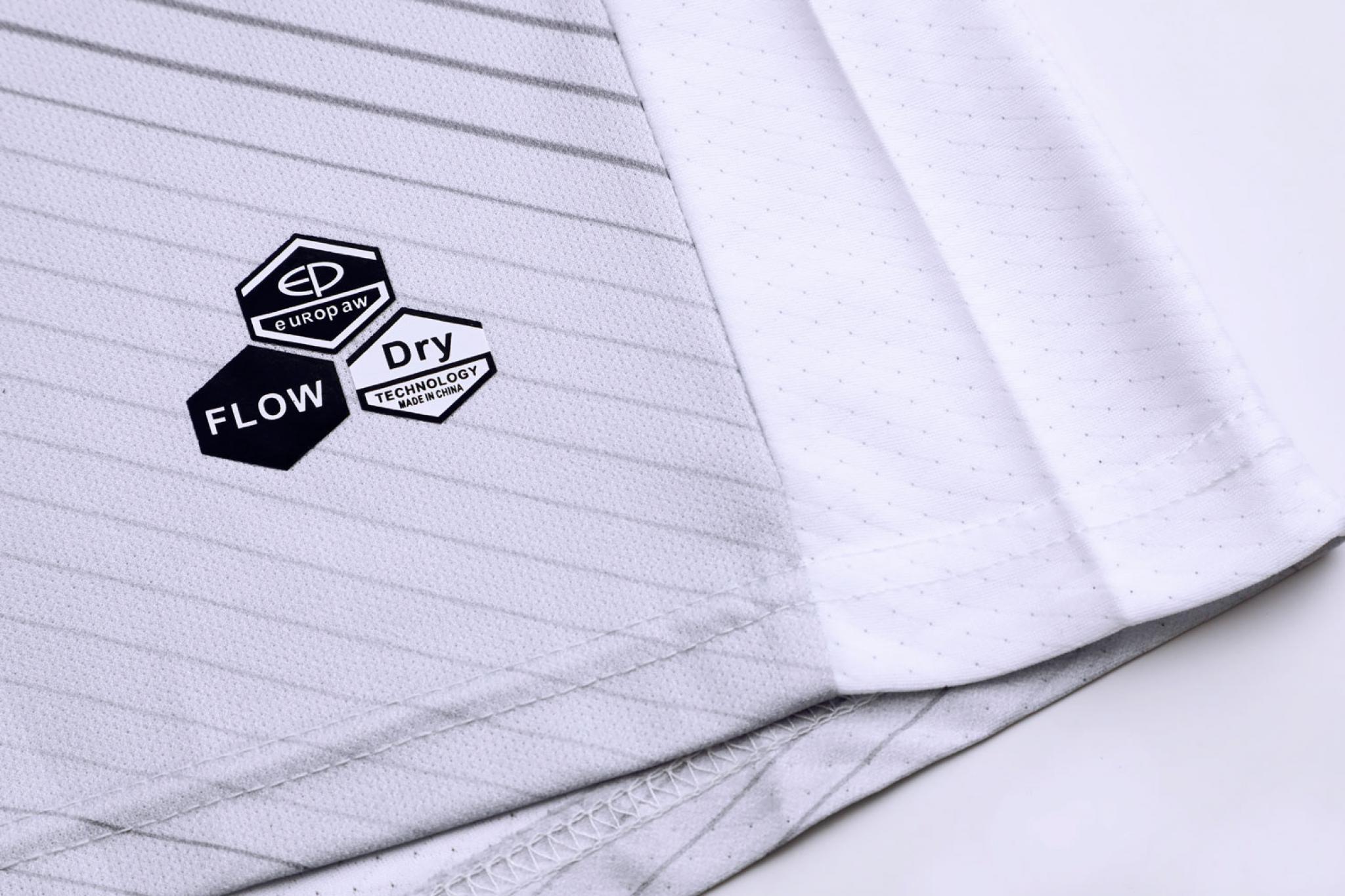 Футбольная форма Europaw 025 бело-серая [XL] фото товара