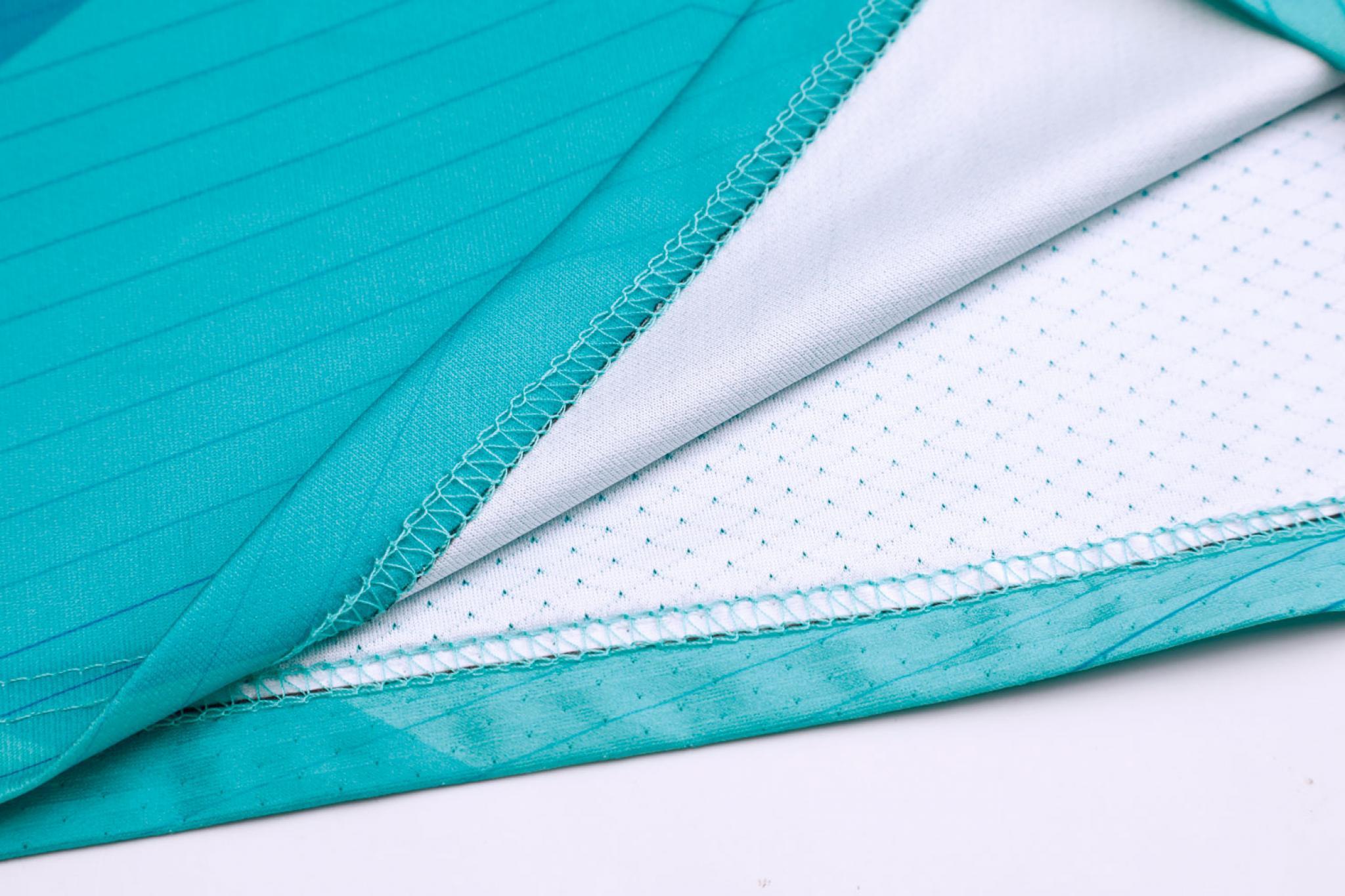 Футбольная форма Europaw 025 бирюзово-т.синяя [XL] фото товару