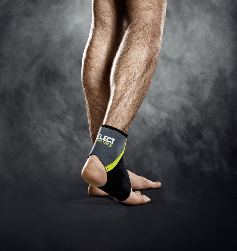 Бандаж на гомілкостоп SELECT Ankle support 6100  чорний, XS фото товару