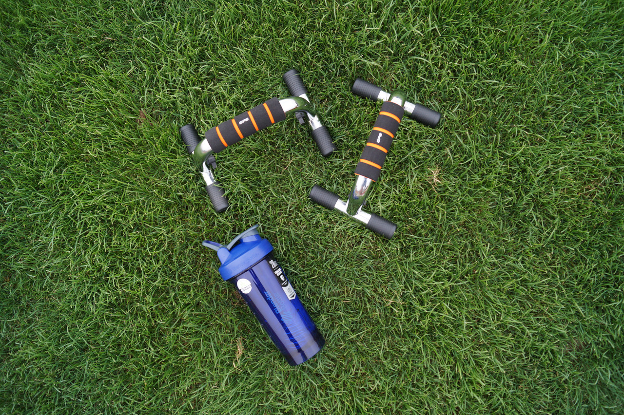 Спортивная бутылка-шейкер BlenderBottle Pro28 Tritan 820ml Ultramarine (ORIGINAL)