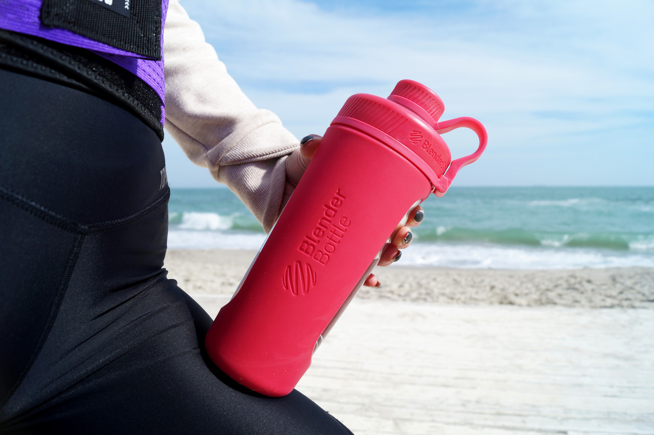 Спортивная бутылка-шейкер BlenderBottle Radian Glass 28oz/820ml Pink (Стекло) (ORIGINAL)
