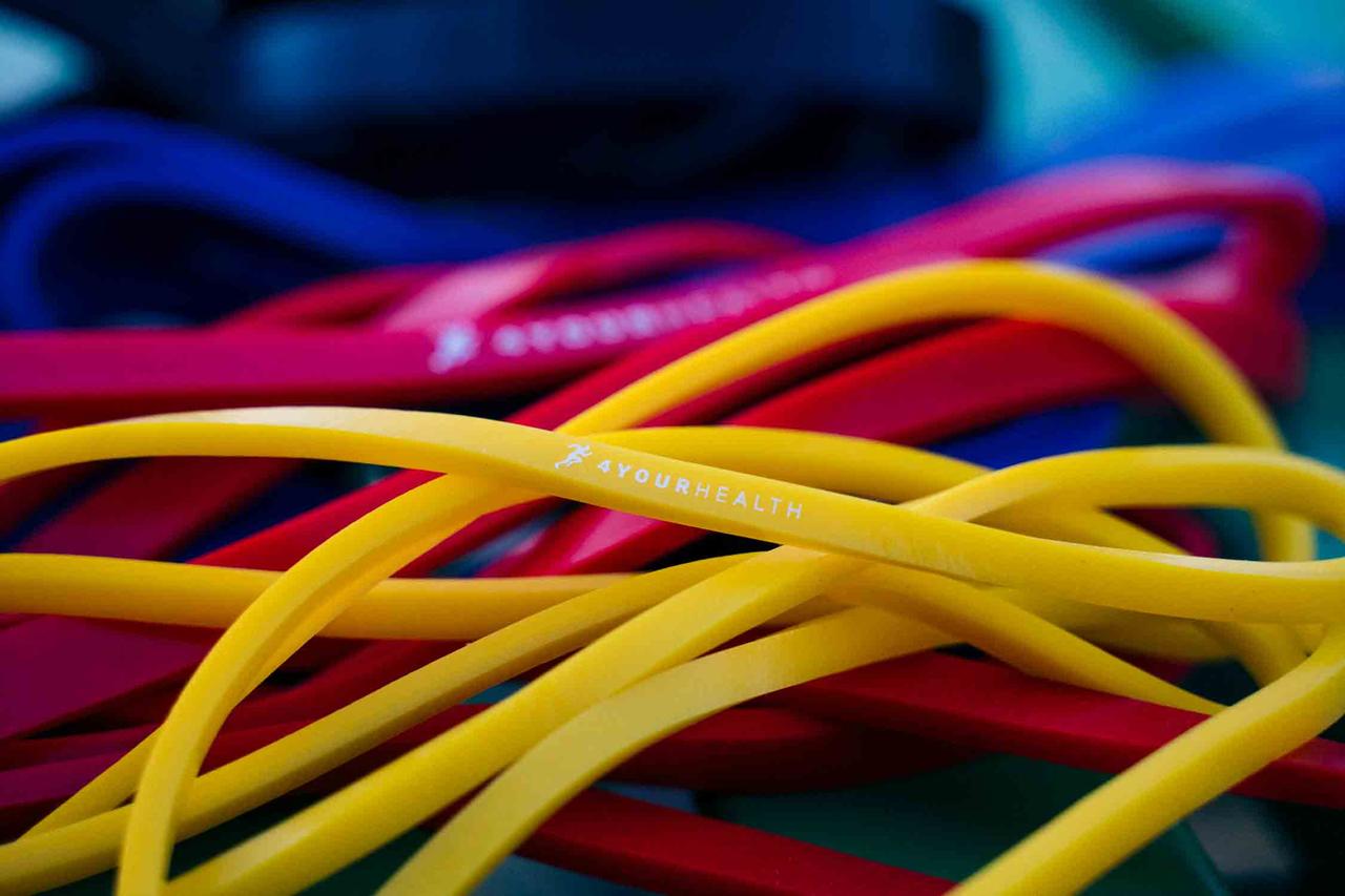 Гумова петля для тренувань 4yourhealth Power Band Level 1 (2-6кг.) жовта (0897)