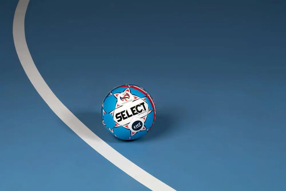 М’яч гандбольний SELECT Ultimate EURO 2020  син/білий, 3 фото товару