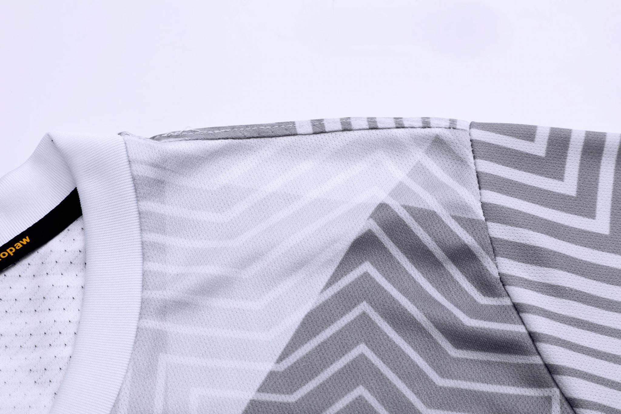 Футбольная форма Europaw 025 бело-серая [S] фото товара