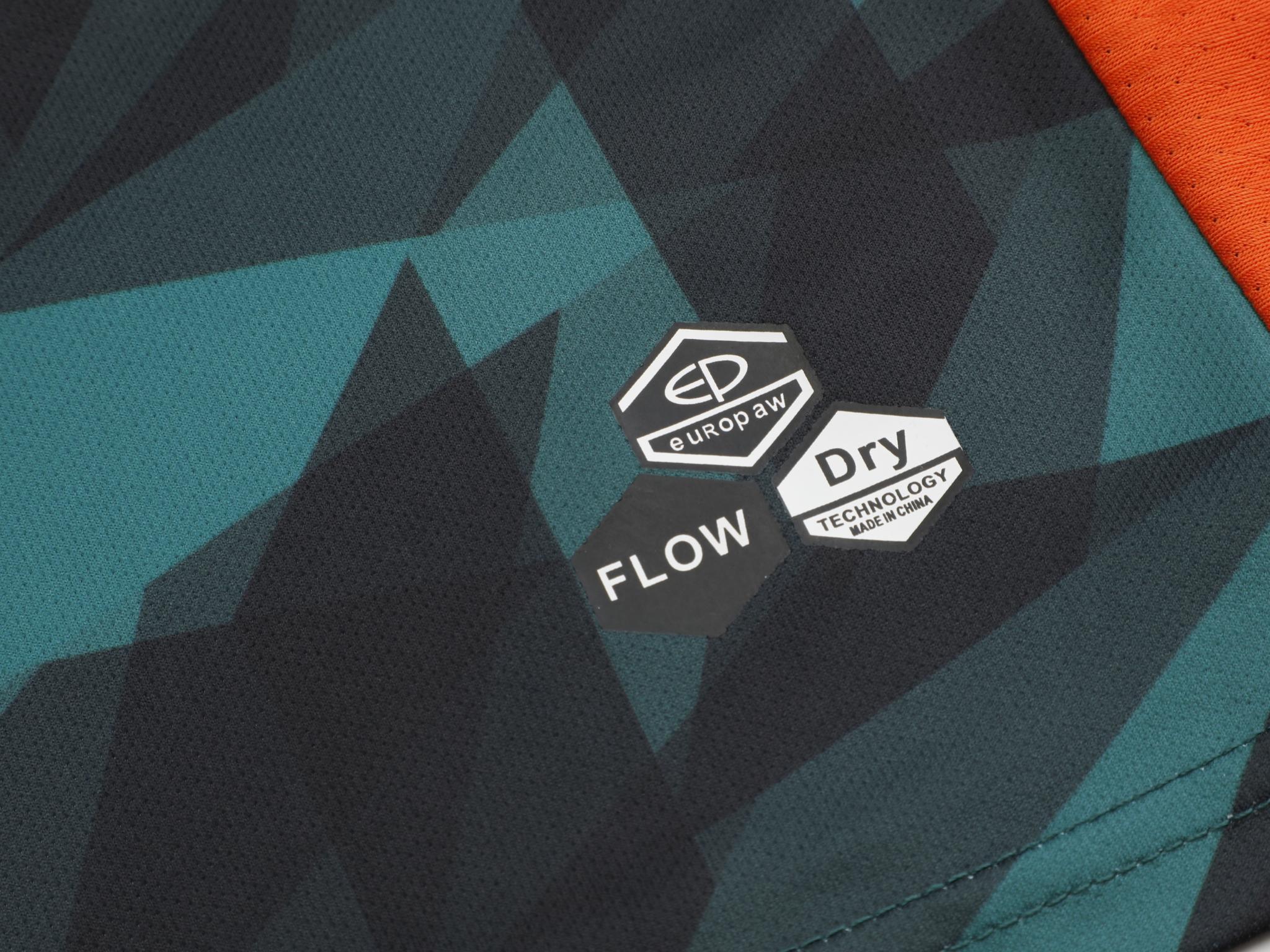 Футбольная форма Europaw 027 т.зелено-оранжевая [S] фото товару